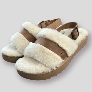 Koolaburra by UGG Comfy Adjustable Slide Sandals